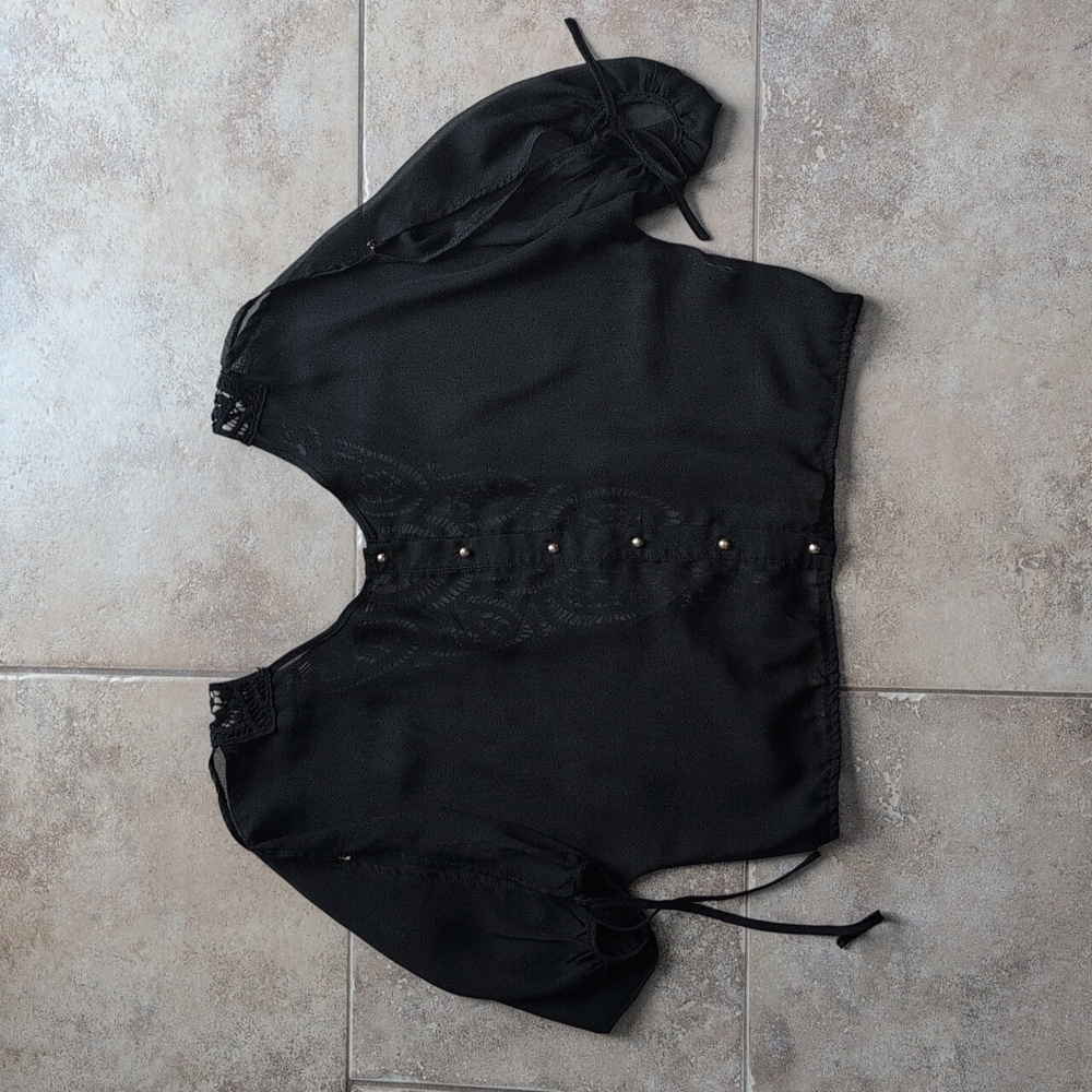 Black Batwing Lace Back 3/4 Sleeve Shirt
